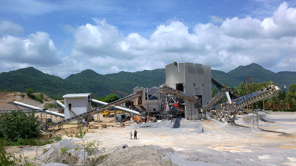 โครงการติดตั้งระบบโม่หิน (Rock Crushing Plant)